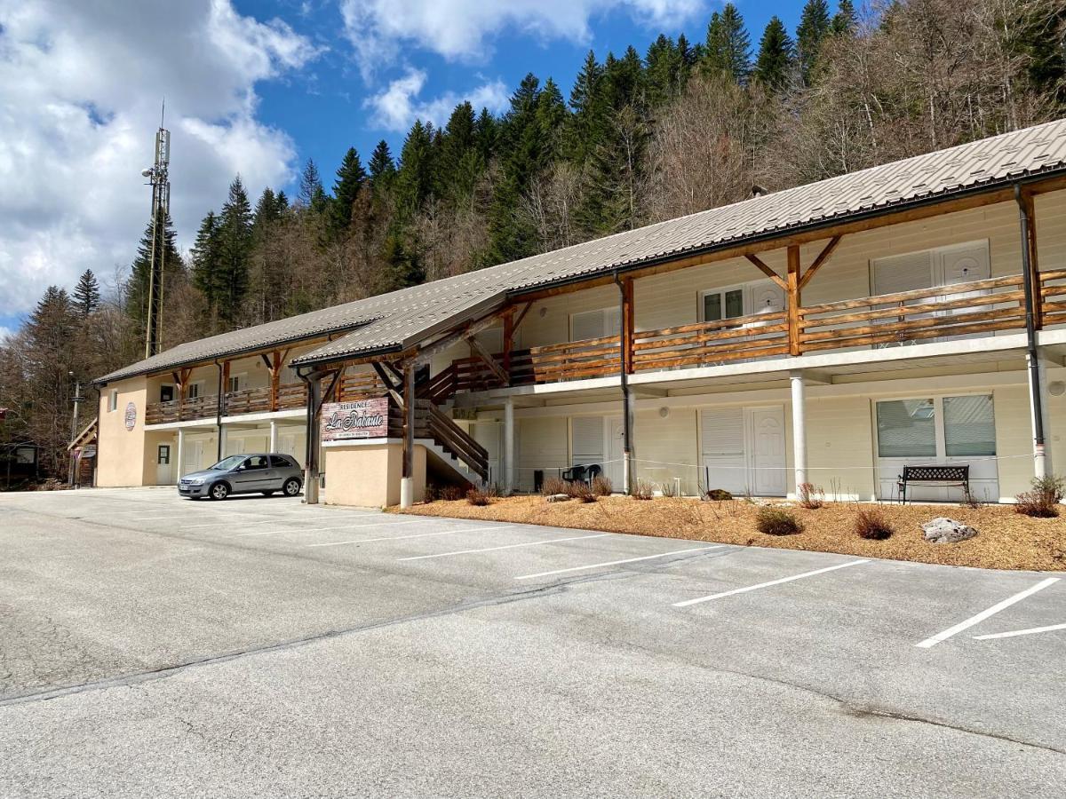 Appartement Ideal Pour Ete Et Hiver, Situe Au Pied Des Pistes De Ski Et Des Sentiers De Randonnee Premanon Exterior photo